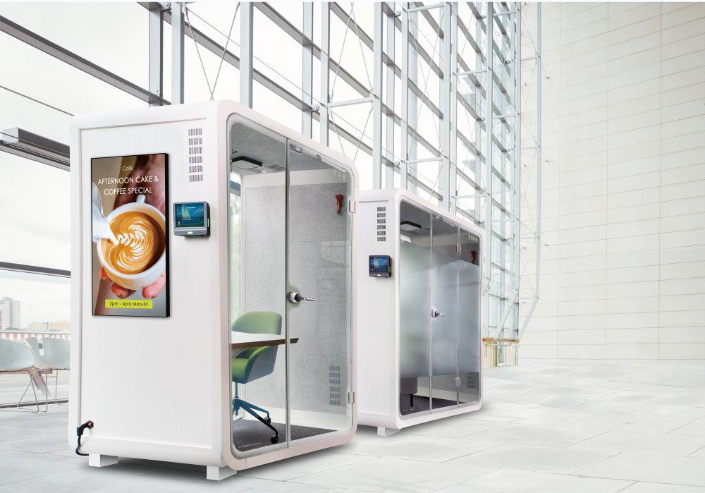 友達子公司達擎之智慧行動辦公艙，採用PDLC智慧調光玻璃設計，透過通電與斷電的電流切換，呈現透明與霧面效果，具節能降耗特性並兼顧隱私，確保資訊安全