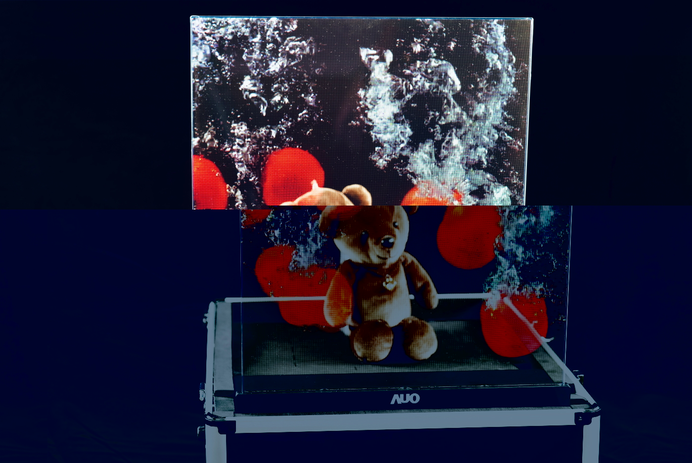 友達領先研發Micro LED透明顯示器，具備高穿透、低繞射、高亮度、可拼接之特性，可應用於智慧移動、智慧零售、商業展示等多元場域