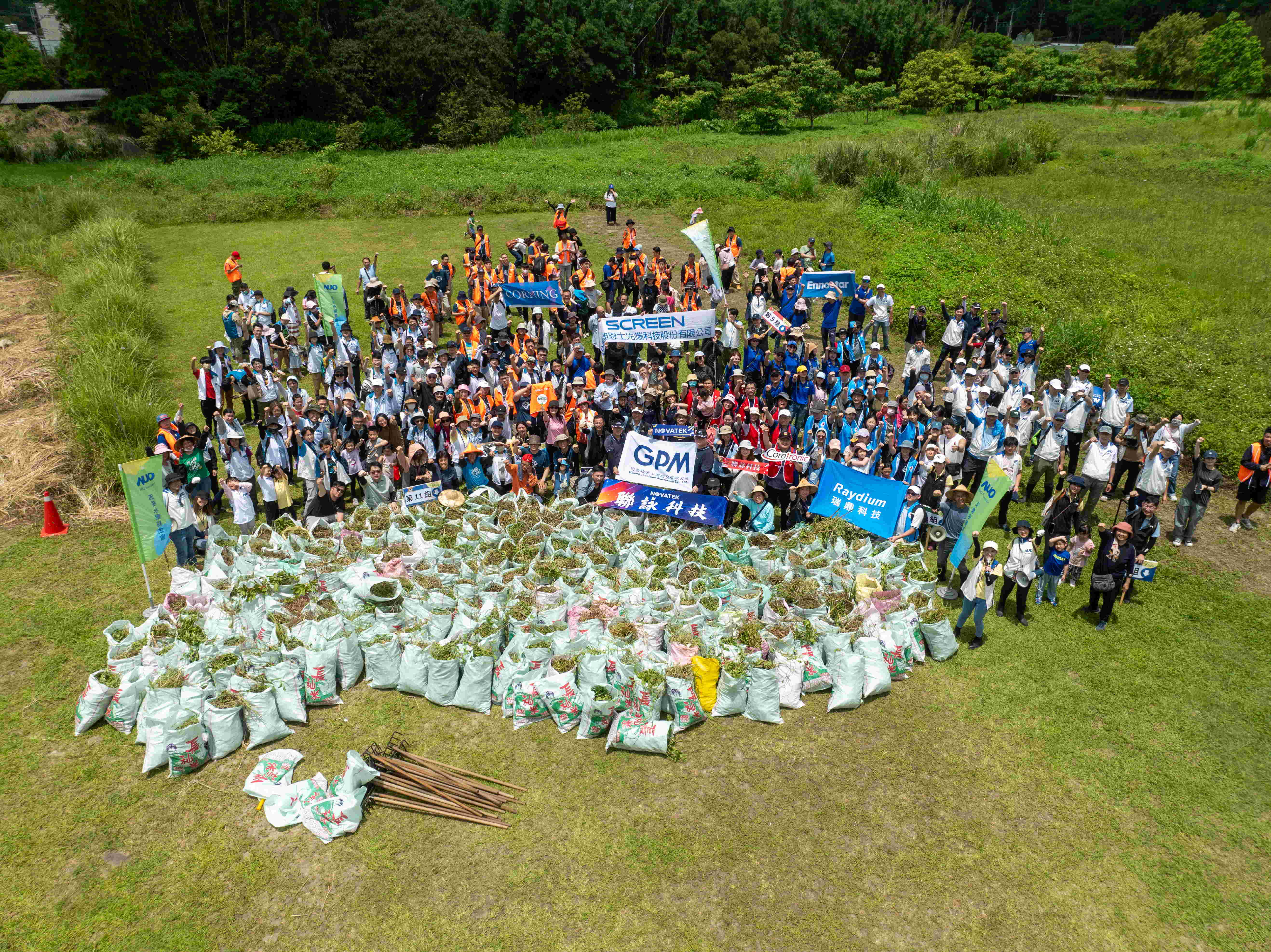 友達永續基金會以行動將永續理念落實在日常生活，並結合各種環保節日與內外部利害關係人共同倡議，持續舉辦「手護台灣綠色堡壘」之生物多樣性倡議系列活動，發揮企業綠色影響力